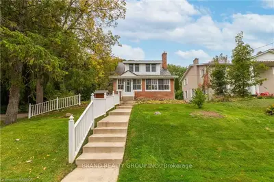 132 2nd Avenue E, Owen Sound, On N4k 2e6