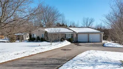 240114 Wilcox Side Road, Georgian Bluffs, On N4k 5n7