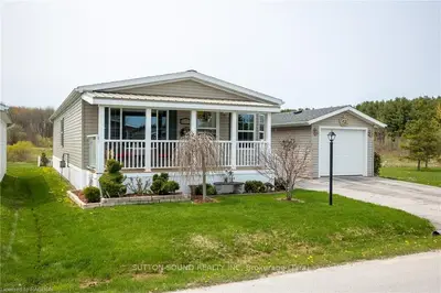 142 Rosewood Drive, Georgian Bluffs, On N4k 5n5