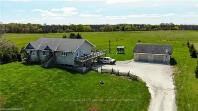 395 SPRY Road, Northern Bruce Peninsula, ON N0H 1W0