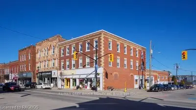 10 Trowbridge Street E 302, Meaford, On N4l 1v7