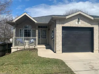 729 Gustavus Street, Saugeen Shores, On N0h 2c4