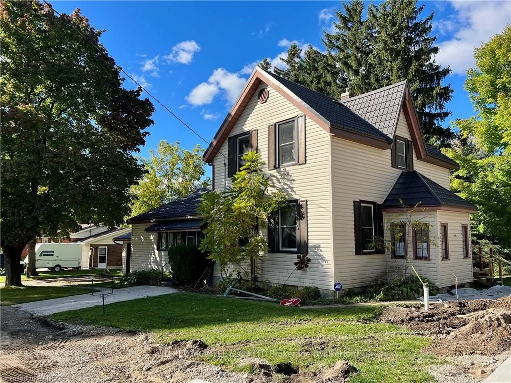 425 Yonge Street, Brockton, On N0g 2v0