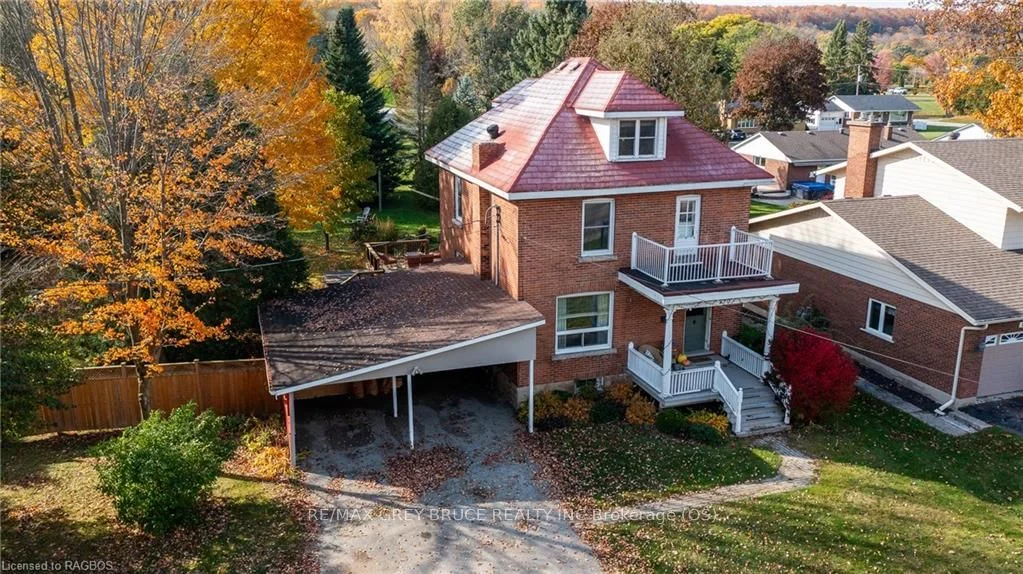 210 2nd Avenue, Georgian Bluffs, On N4k 5t1