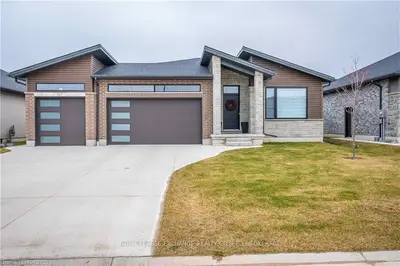 327 Normanton Street, Saugeen Shores, On N0h 2c3
