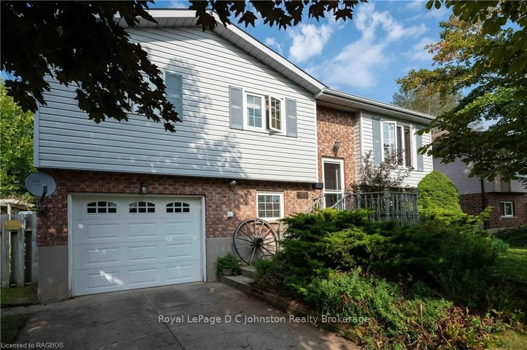 433 Peirson Avenue W, Saugeen Shores, On N0h 2c1
