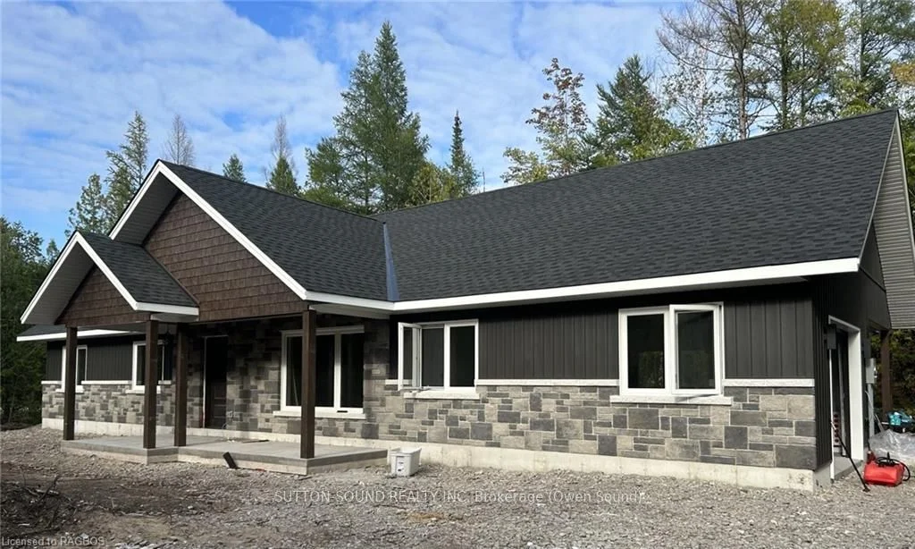 3 RANKIN Avenue, South Bruce Peninsula, ON N0H 2T0