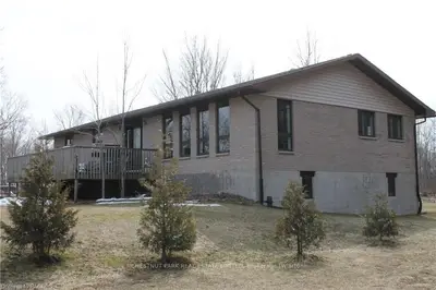 117 East Road, Northern Bruce Peninsula, On N0h 1w0