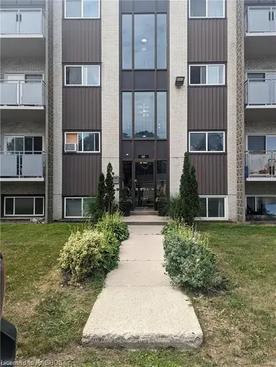 591 12TH Street 12, Hanover, ON N4N 1W5