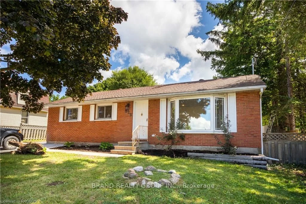 825 11th Avenue E, Owen Sound, On N4k 3j3