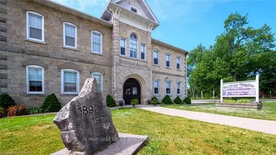 239 WILLIAM Street 203, South Bruce Peninsula, ON N0H 2T0