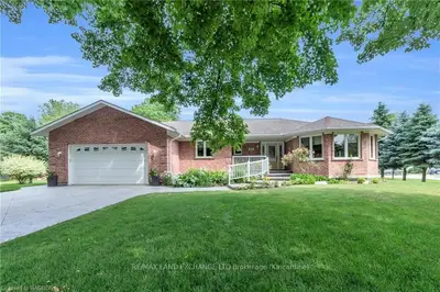 4 Gladstone Street, Huron-kinloss, On N0g 2r0