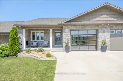 12 GOLF LINKS Road, Kincardine, ON N2Z 0G1