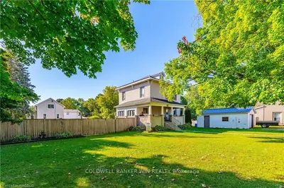 294 KING Street E, Wellington North, ON N0G 2L2