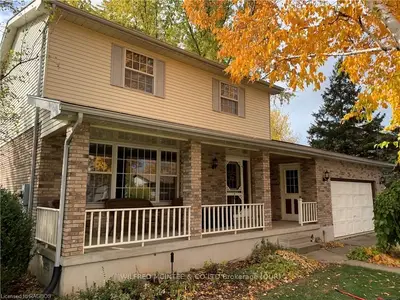 355 Lansdowne Street E, Saugeen Shores, On N0h 2l0