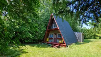 513 STOKES BAY Road, Northern Bruce Peninsula, ON N0H 1W0