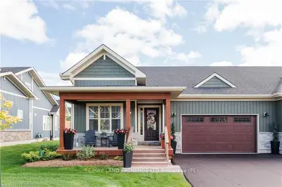 33 FAIRWAY Lane, Saugeen Shores, ON N0H 2C3