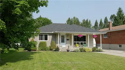 1746 6TH Avenue E, Owen Sound, ON N4K 2V8
