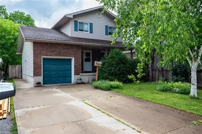 880 7TH Avenue W, Owen Sound, ON N4K 5K1