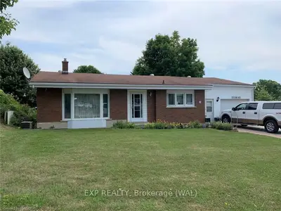 15 PARK Street, Brockton, ON N0G 2V0