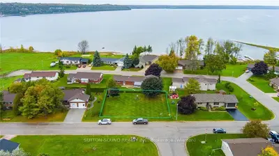 648 CENTENNIAL Crescent, South Bruce Peninsula, ON N0H 2T0