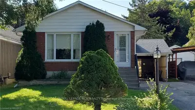 1572 5TH Avenue W, Owen Sound, ON N4K 5B5