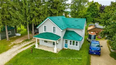 456 Saddler Street W, West Grey, ON N0G 1R0