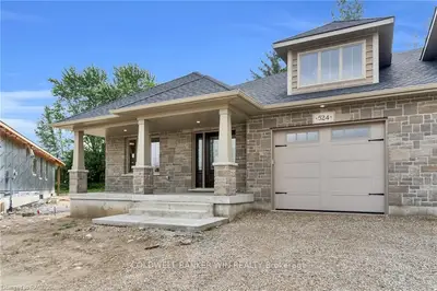 524 NEWFOUNDLAND Street, Wellington North, ON N0G 2L2