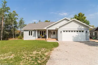 611 Sixth Street N, South Bruce Peninsula, ON N0H 2G0