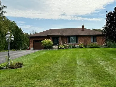 935 PARK Place, Huron-Kinloss, ON N2Z 0B9