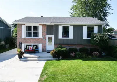 698 BROWNELL Drive, Kincardine, ON N2Z 1N4