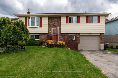 2755 3RD Avenue E, Owen Sound, ON N4K 2M5