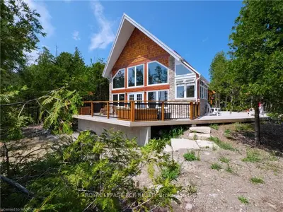 333 WHISKEY HARBOUR Road, Northern Bruce Peninsula, ON N0H 2T0