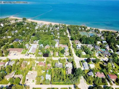 LAIRD Lane, Saugeen Shores, ON, N0H 2L0