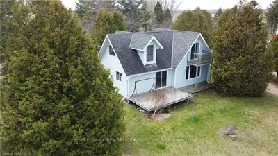 17 HAWTHORNE Drive, Northern Bruce Peninsula, ON N0H 1W0