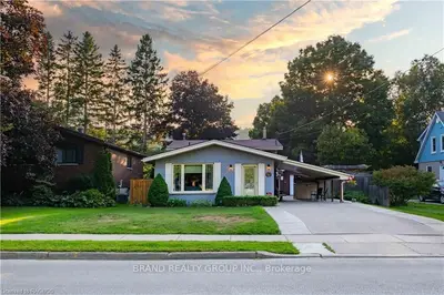 90 4TH Avenue W, Owen Sound, ON N4K 4V2