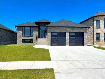 316 RIDGE Street, Saugeen Shores, ON N0H 2C2