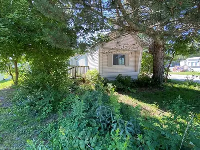 23 CARDINAL Street, Brockton, ON N0G 2V0