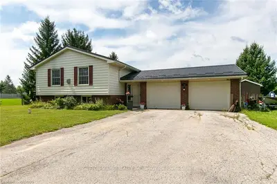 152 CARNEY Street, Georgian Bluffs, ON N4K 6V5