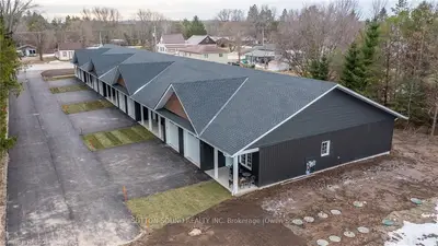 202 QUEEN Street W 8, South Bruce Peninsula, ON N0H 1P0
