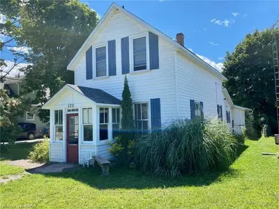 173 Lansdowne Street, Saugeen Shores, On N0h 2l0