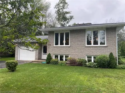 64 Ottawa Avenue, Saugeen Shores, On N0h 2l0