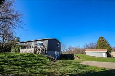 15 HOWDENVALE Road, South Bruce Peninsula, ON N0H 1X0