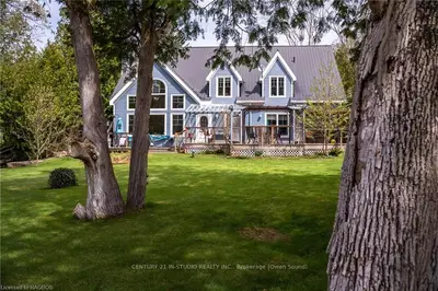 13 CRESCENT Street, South Bruce Peninsula, ON N0H 1P0