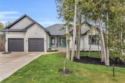 40 WESTGATE Drive, Saugeen Shores, ON N0H 2C2