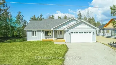 611 6TH Street N, South Bruce Peninsula, ON N0H 2G0