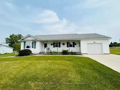 14 CRAWFORD Street, North Huron, ON N0G 2W0