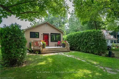 29 FRONT Street N, Saugeen Shores, ON N0H 2L0