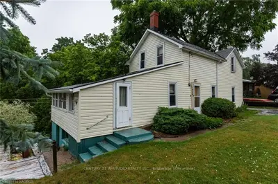 946 WILLIAM Street, Kincardine, ON N2Z 2H1