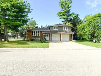 1028 Fraser Court, Saugeen Shores, On N0h 2c3